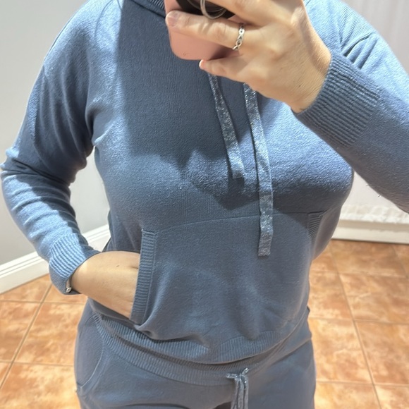 Sweater lounge set, never worn - Picture 2 of 4